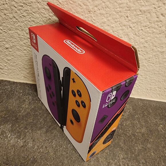 Switch Joy-Cons L/R, Neon Purple & Neon Orange (NEW) - Nintendo - Picture 4 of 5